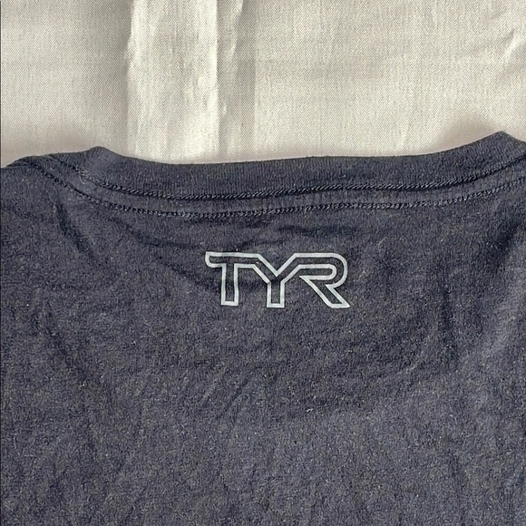 TYR UltraSoft Men's Short Sleeve Graphic Tee - Picture 10 of 10